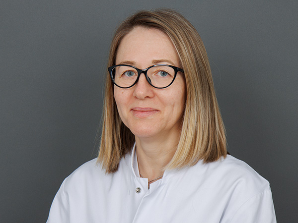 CSJ_mitarbeiterbilder_Kratz-Pauline.jpg CSJ_mitarbeiterbilder_Kratz-Pauline.jpg