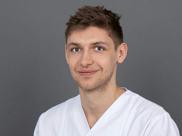 CSJ_mitarbeiterbilder_Zorn-Simon.png CSJ_mitarbeiterbilder_Zorn-Simon.png