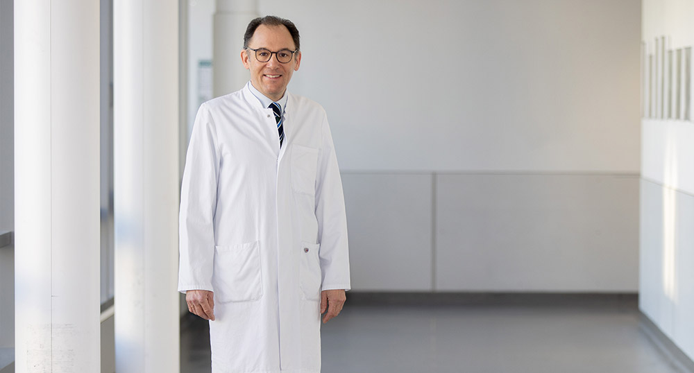 Direktor der Klinik für Urologie am Caritas-Krankenhaus St. Josef Prof. Dr. med. Maximilian Burger
