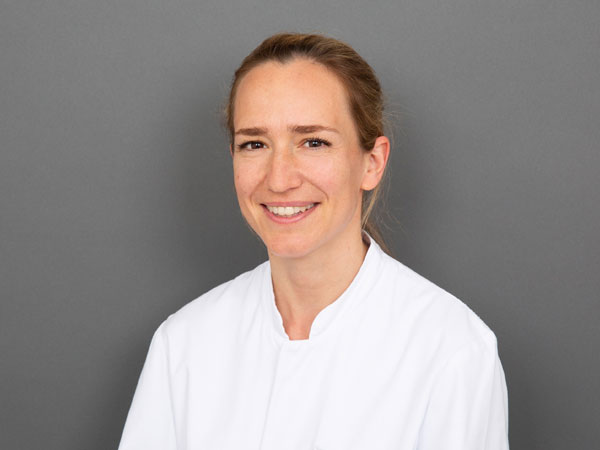 CSJ_mitarbeiterbilder_caroline-kemper.jpg CSJ_mitarbeiterbilder_caroline-kemper.jpg
