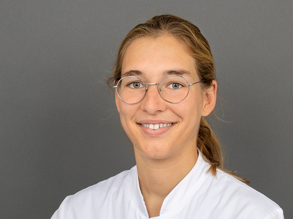 CSJ_mitarbeiterbilder_emily-rinderknecht.jpg CSJ_mitarbeiterbilder_emily-rinderknecht.jpg