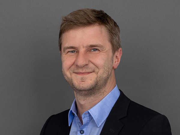 CSJ_mitarbeiterbilder_gregor-obiedzinski.jpg CSJ_mitarbeiterbilder_gregor-obiedzinski.jpg