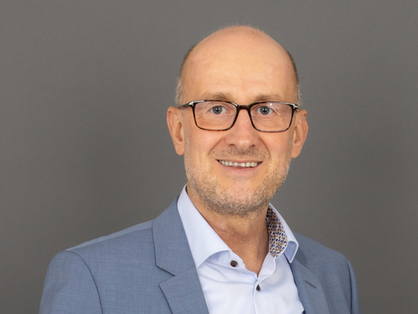 CSJ_mitarbeiterbilder_johannes-pirner.jpg CSJ_mitarbeiterbilder_johannes-pirner.jpg