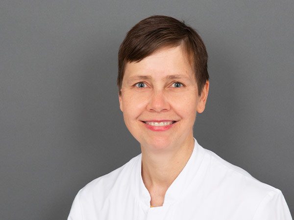 CSJ_mitarbeiterbilder_kerstin-martinec.jpg CSJ_mitarbeiterbilder_kerstin-martinec.jpg